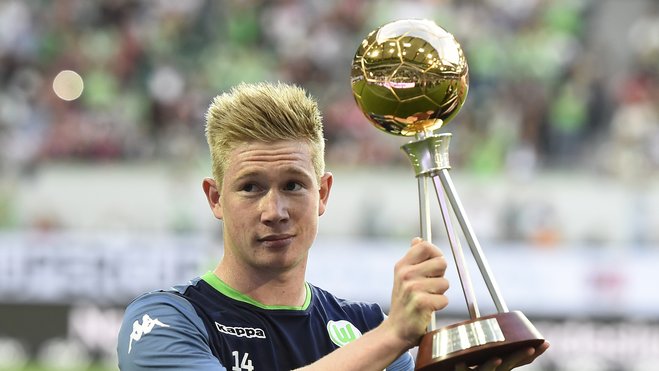 斯潘塞是NCAA长曲棍球历史助攻王，获得最高荣誉后改打篮球